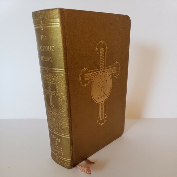 The Catholic Missal Mid Century Gold Hardcover Holy Liturgy Devotion Prayers 60s - Picture 2 of 12